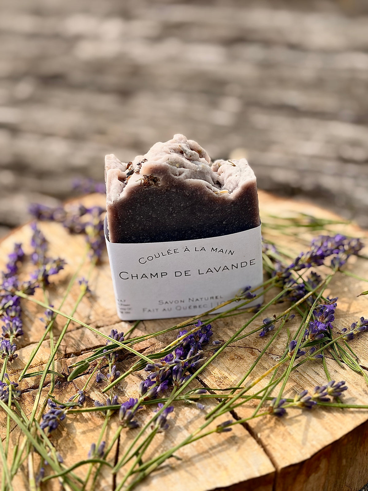 Savon artisanal à la lavande - Champ de lavande