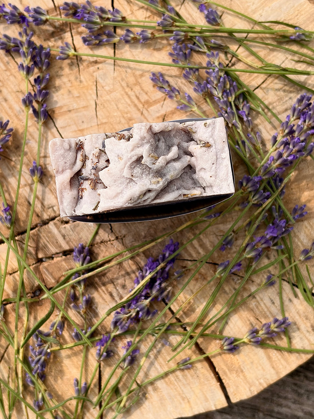 Savon artisanal à la lavande - Champ de lavande
