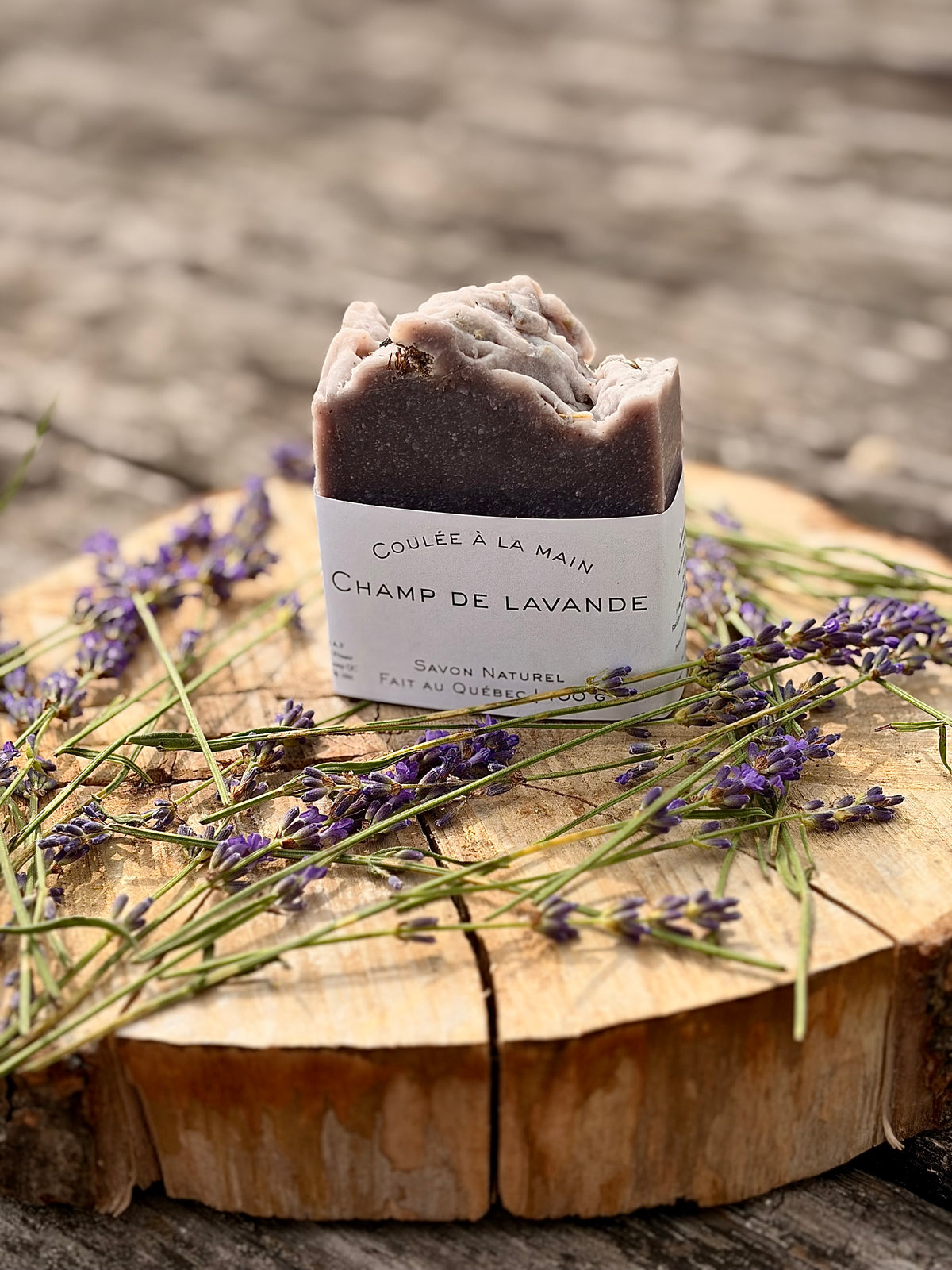 Savon artisanal à la lavande - Champ de lavande