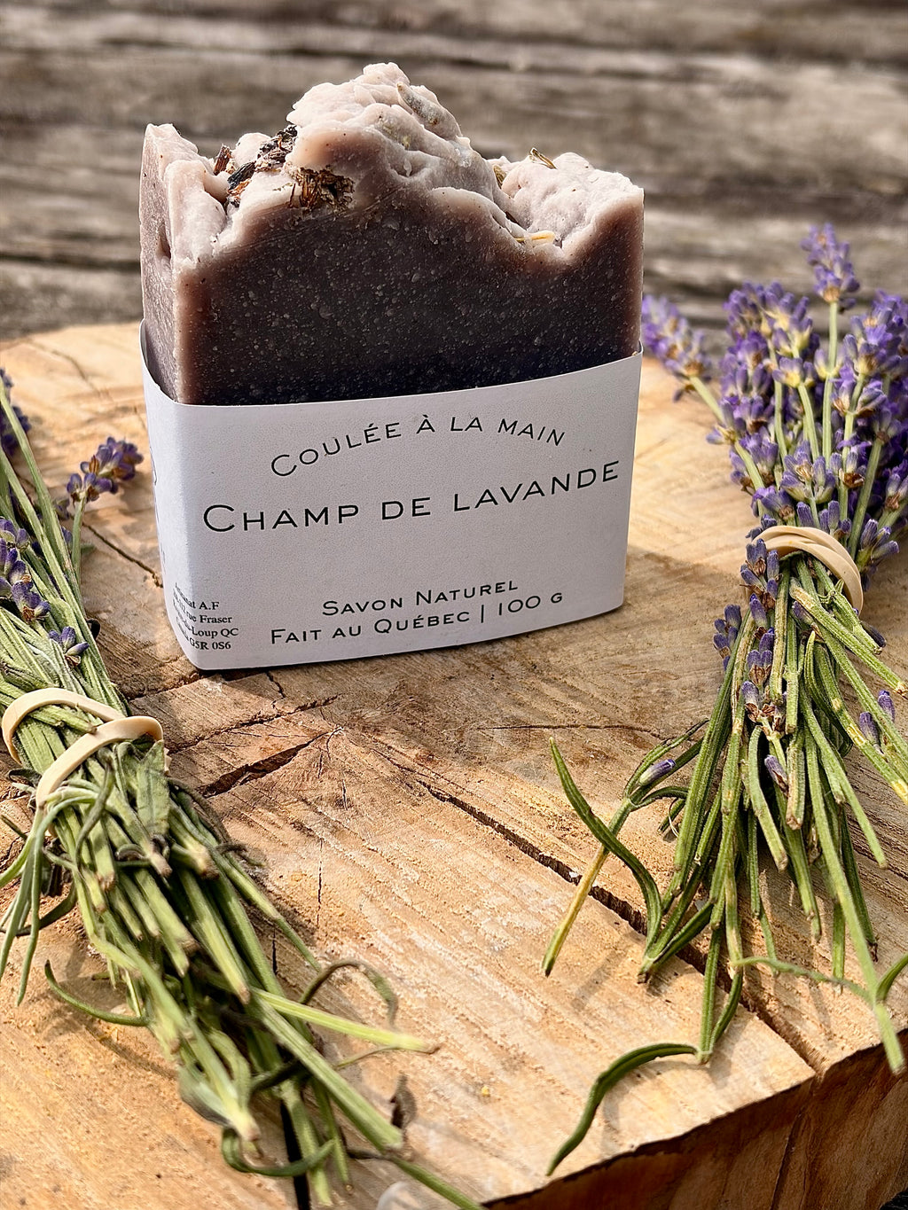 Savon artisanal à la lavande - Champ de lavande