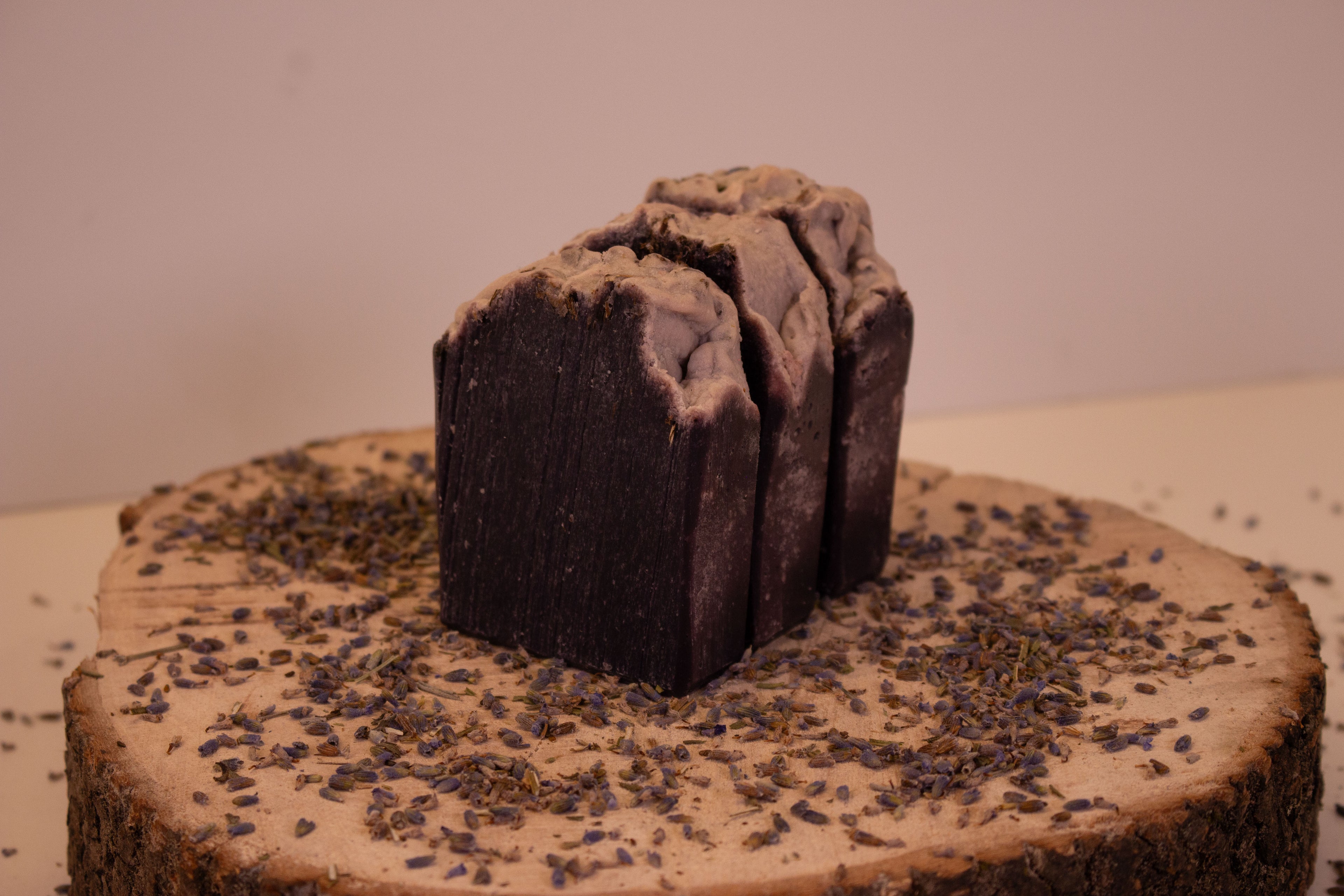 Savon artisanal à la lavande - Champ de lavande