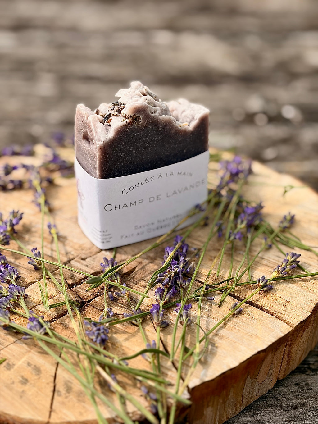 Savon artisanal à la lavande - Champ de lavande