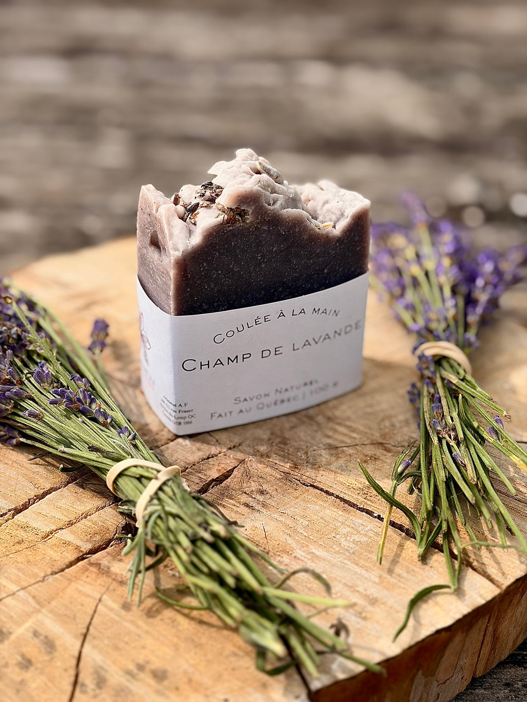 Savon artisanal à la lavande - Champ de lavande
