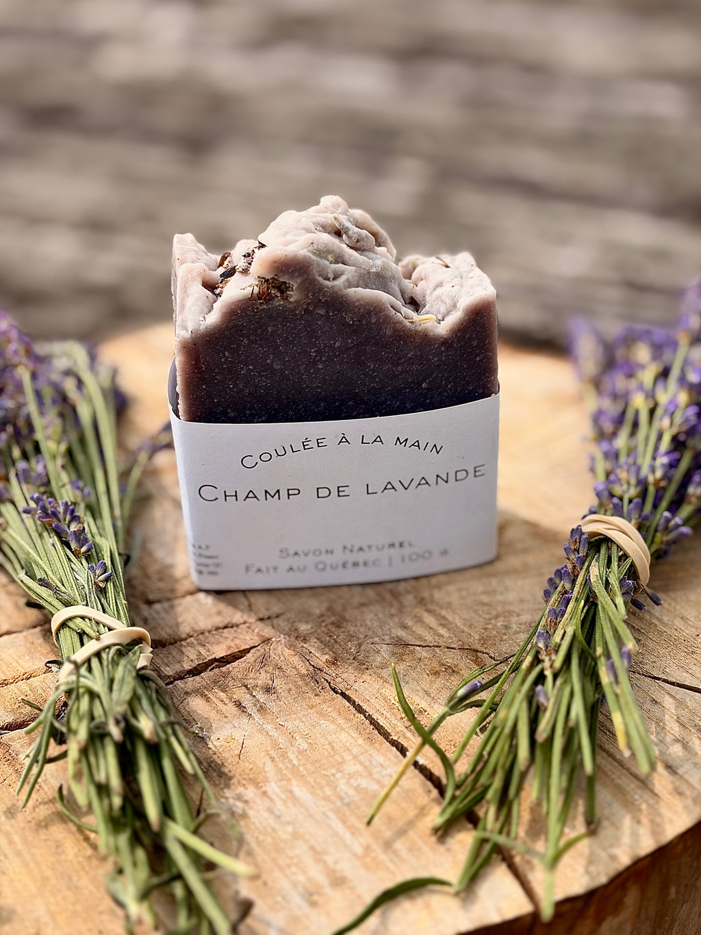 Savon artisanal à la lavande - Champ de lavande