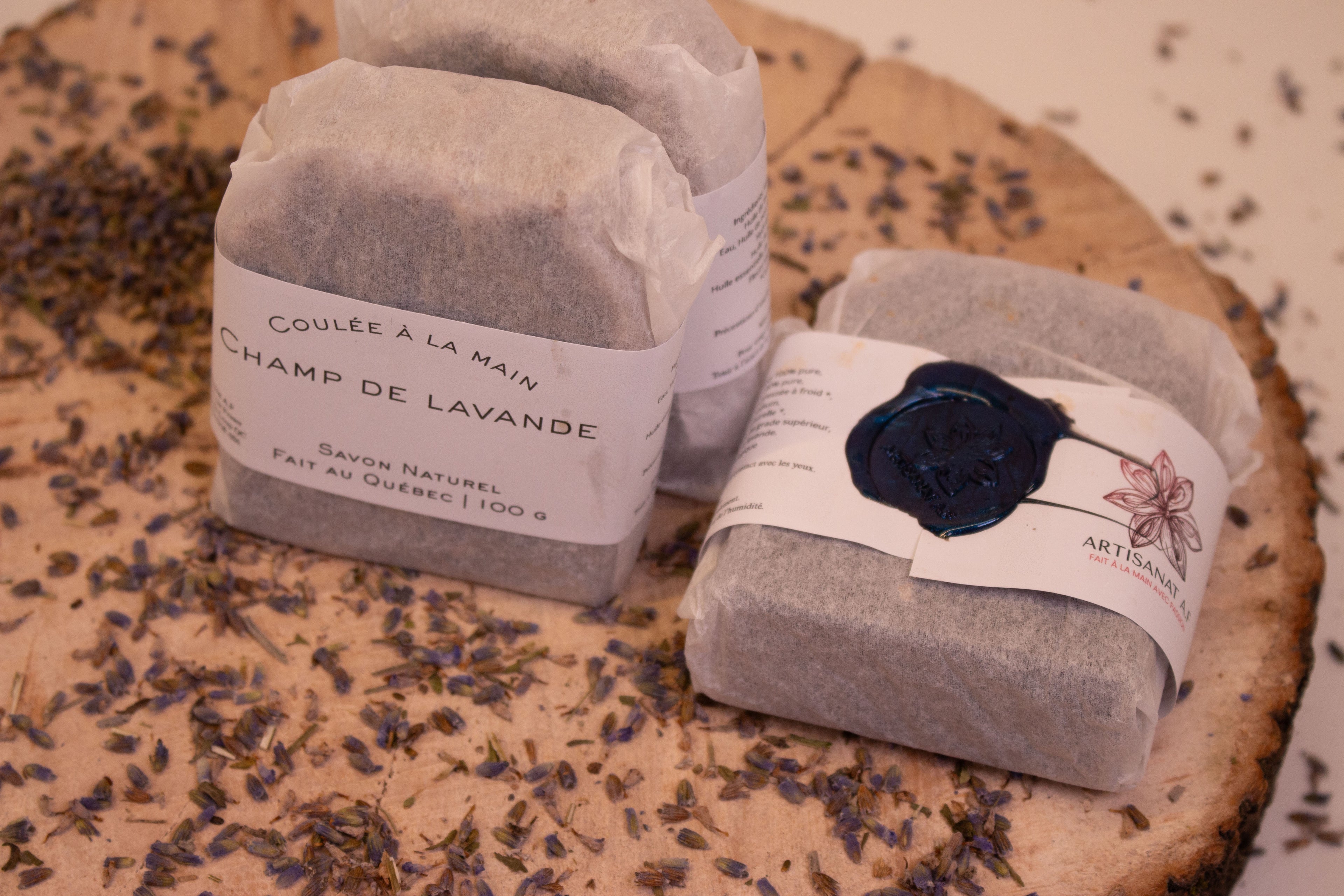 Savon artisanal à la lavande - Champ de lavande